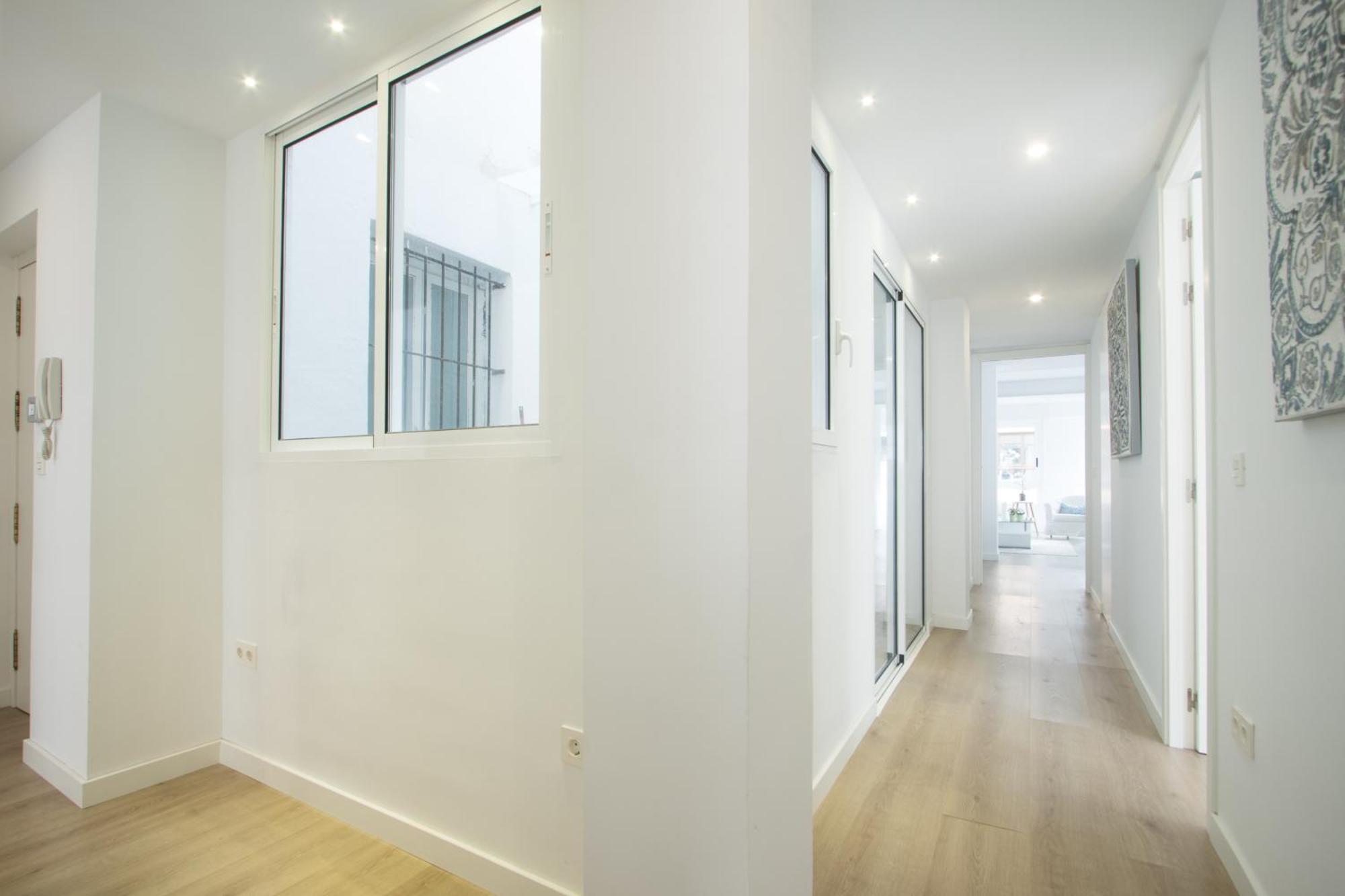 4 Bedroom/3 Baths W/ Ac In Near Beach! Alicante Kültér fotó