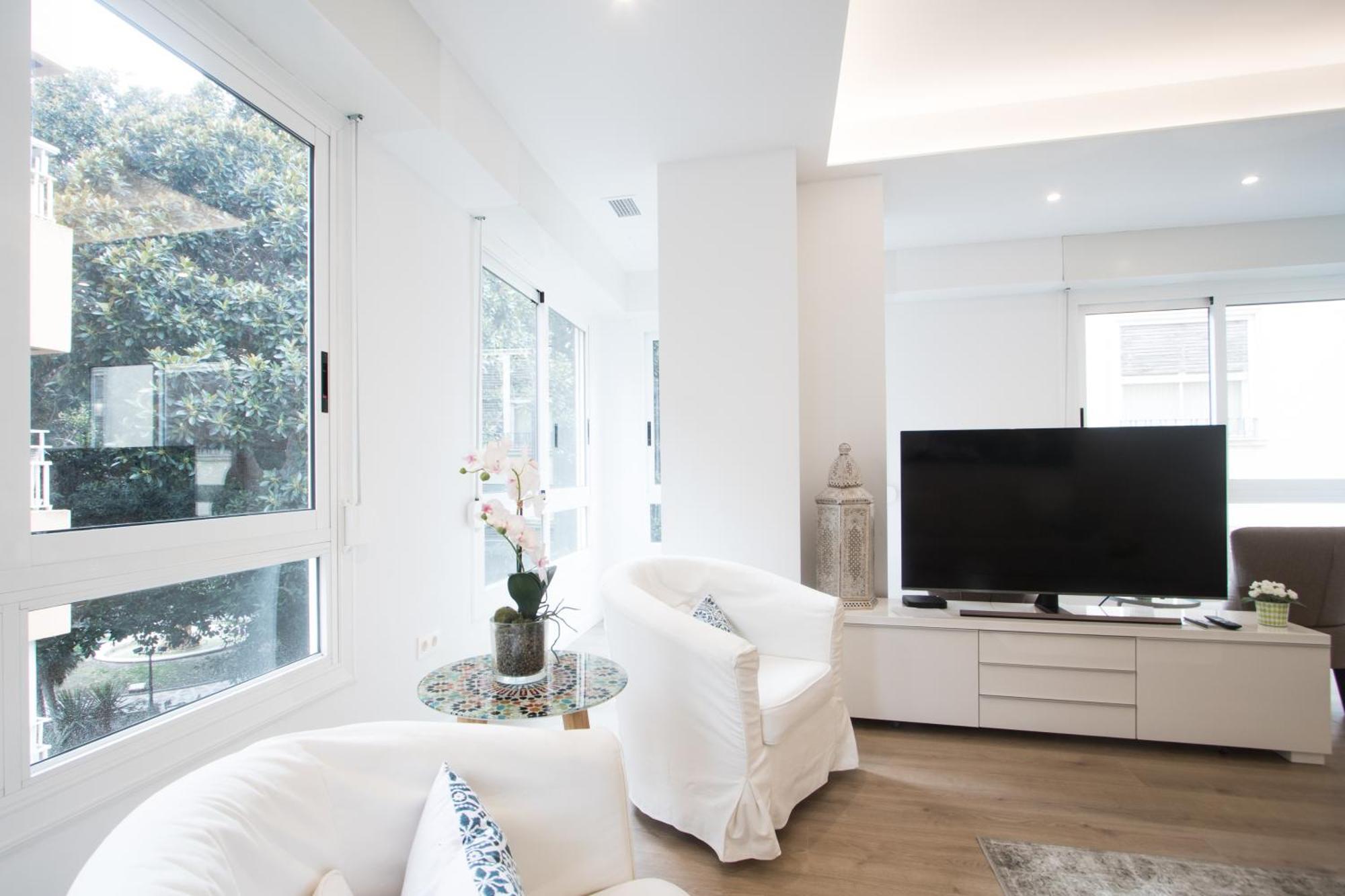 4 Bedroom/3 Baths W/ Ac In Near Beach! Alicante Kültér fotó