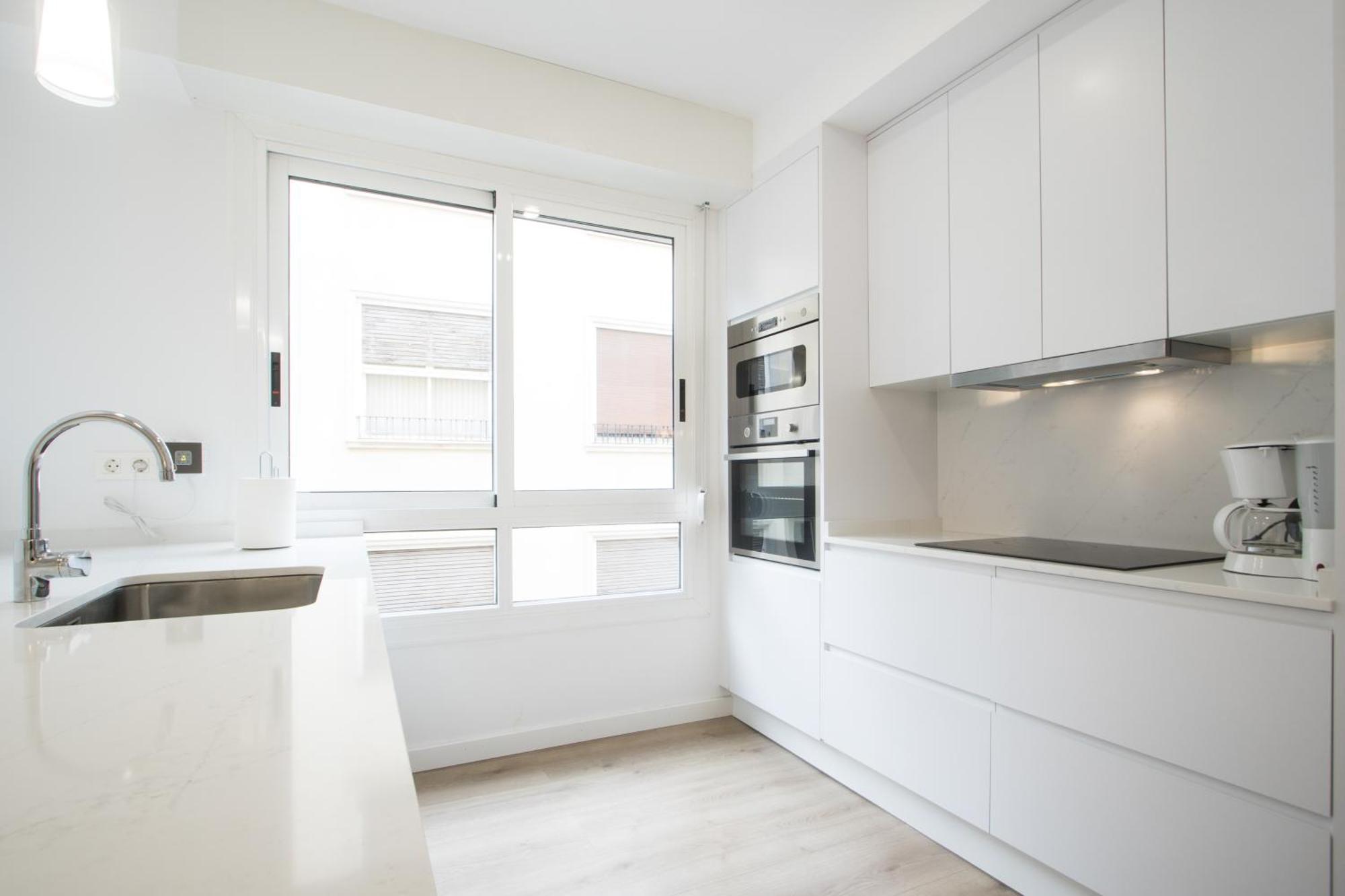 4 Bedroom/3 Baths W/ Ac In Near Beach! Alicante Kültér fotó