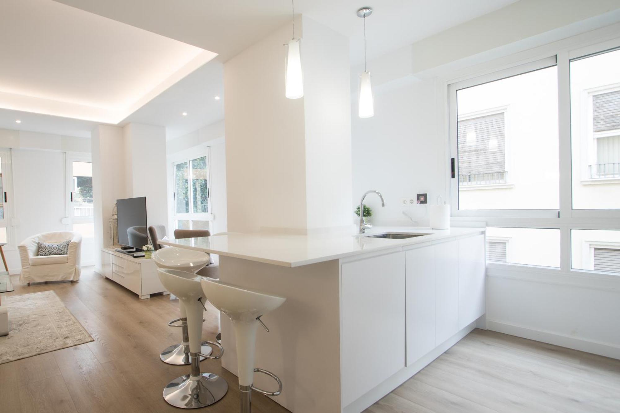 4 Bedroom/3 Baths W/ Ac In Near Beach! Alicante Kültér fotó