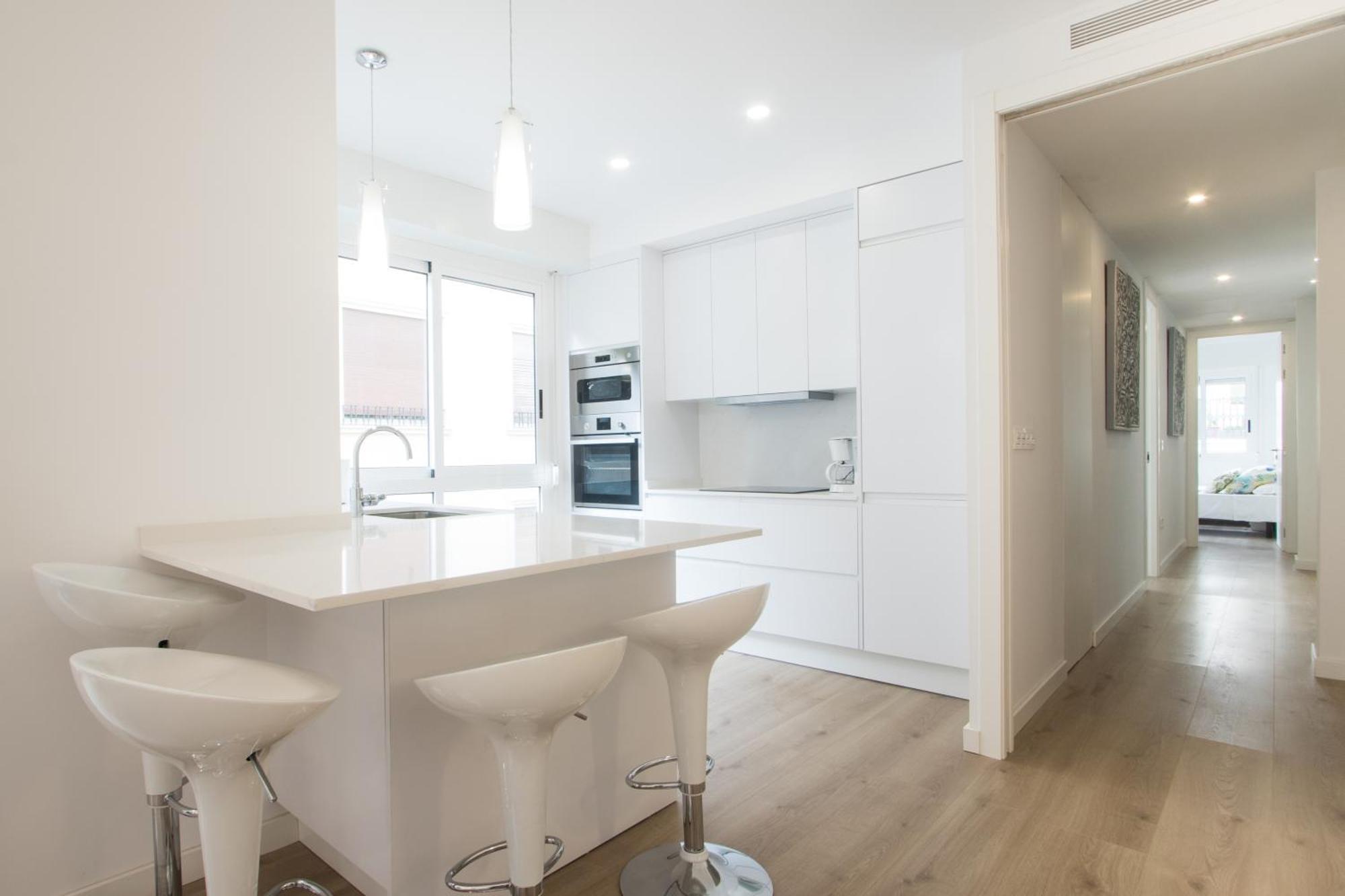 4 Bedroom/3 Baths W/ Ac In Near Beach! Alicante Kültér fotó